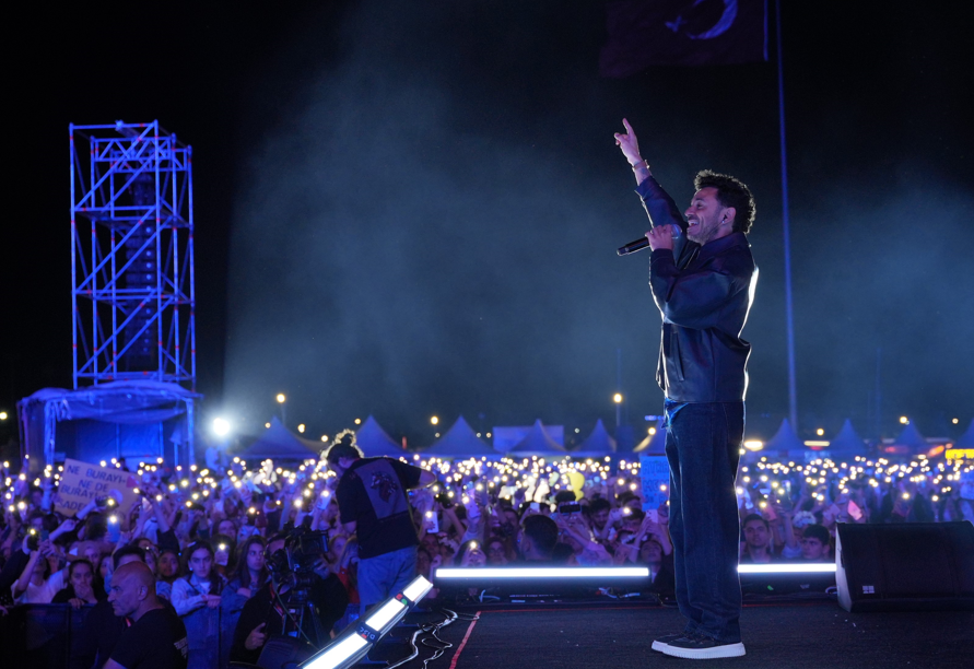 Buray, Erzurum Kültür Yolu Festivali'nde sahne aldı