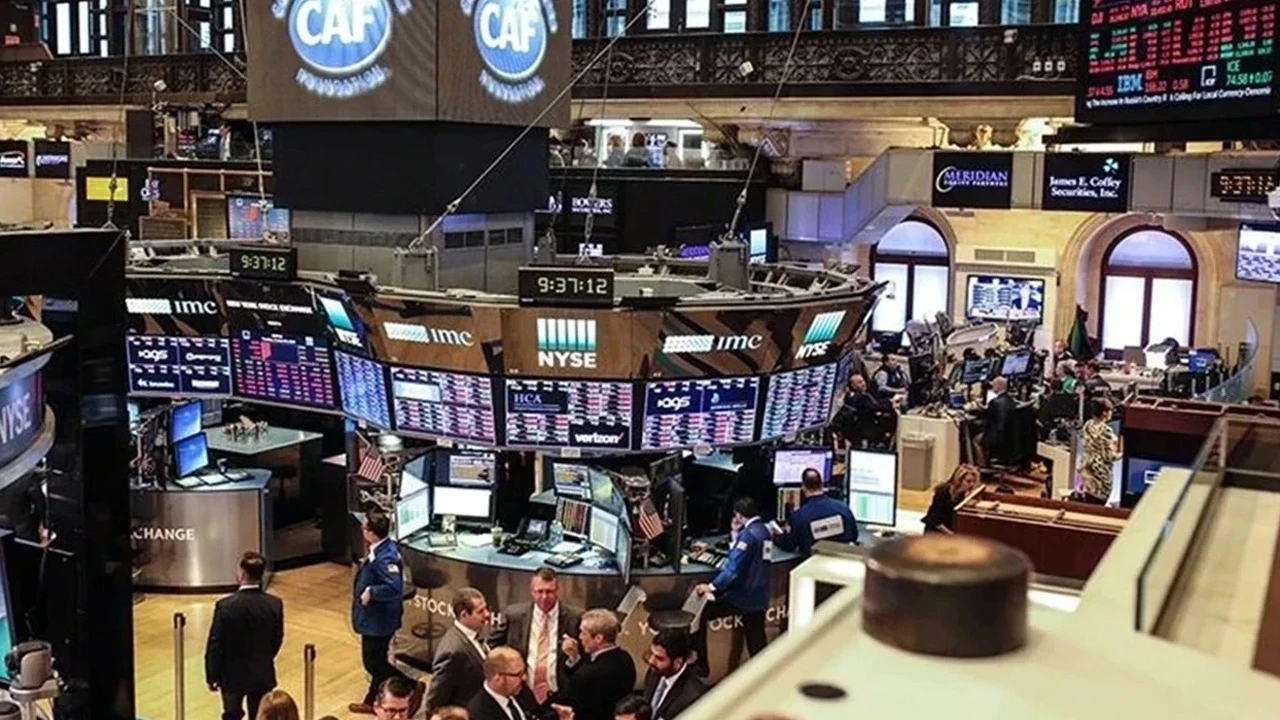 New York borsası haftaya karışık başladı
