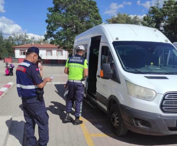Güdül'de okul servislerine sıkı denetim