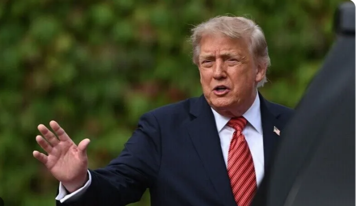 Trump’tan İran mesajı: Masada üç seçenek olduğunu söyledi