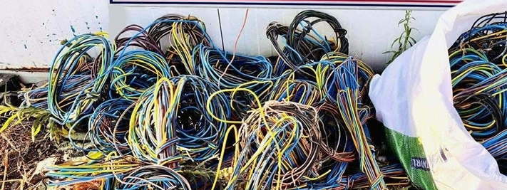 İzmir’de kablo hırsızlığına suçüstü 3 şüpheli tutuklandı