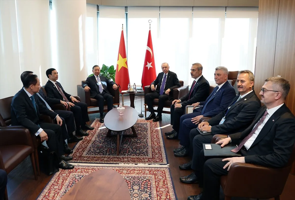 Cumhurbaşkanı Erdoğan, Vietnam Devlet Başkanı To Lam ile görüştü