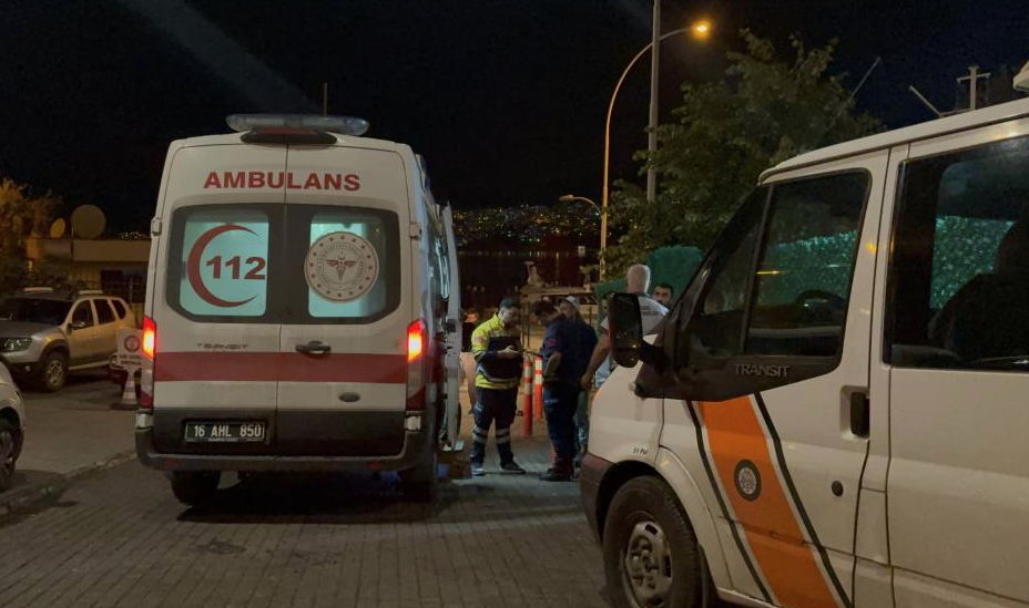 Gemlik’te denize düşen üniversite öğrencisini ekipler kurtardı