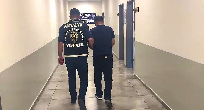 Kendisini komiser olarak tanıtıp dolandırıcılık yapan şüpheli tutuklandı