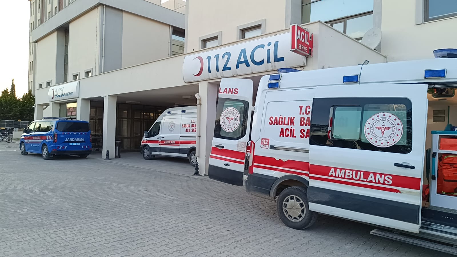 Adıyaman’da hafriyat kamyonu ile otomobil çarpıştı: 4 yaralı