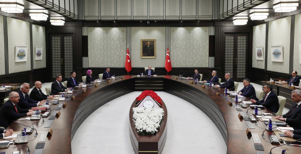 Kabine’nin gündeminde fon soruşturması ve Terörsüz Türkiye var