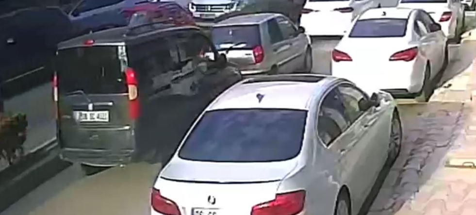 Çocuğa çarpmamak için durdu, arkadan gelen araç çarptı