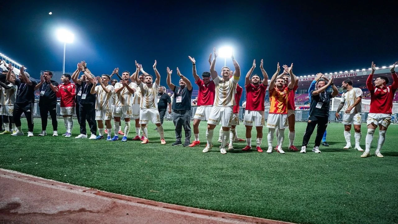 Kayserispor TFF 1. Lig'de zirveyi bırakmıyor