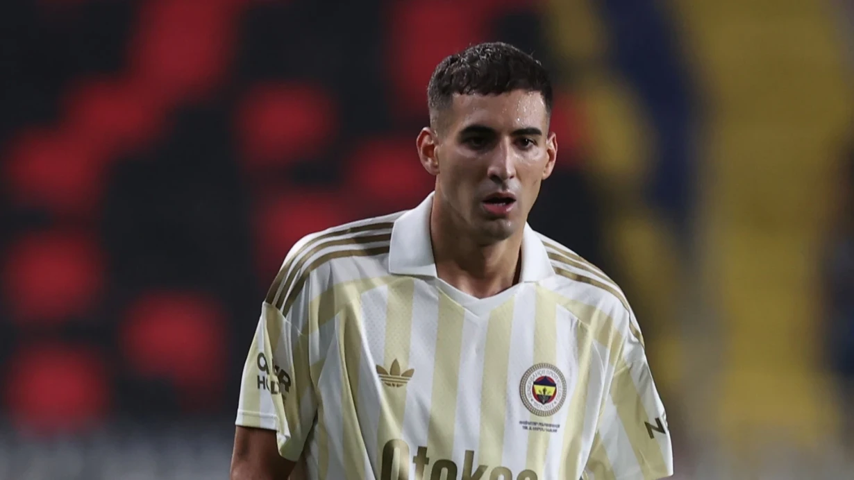 Fenerbahçe’de Mert Müldür şoku: Ameliyat edildi